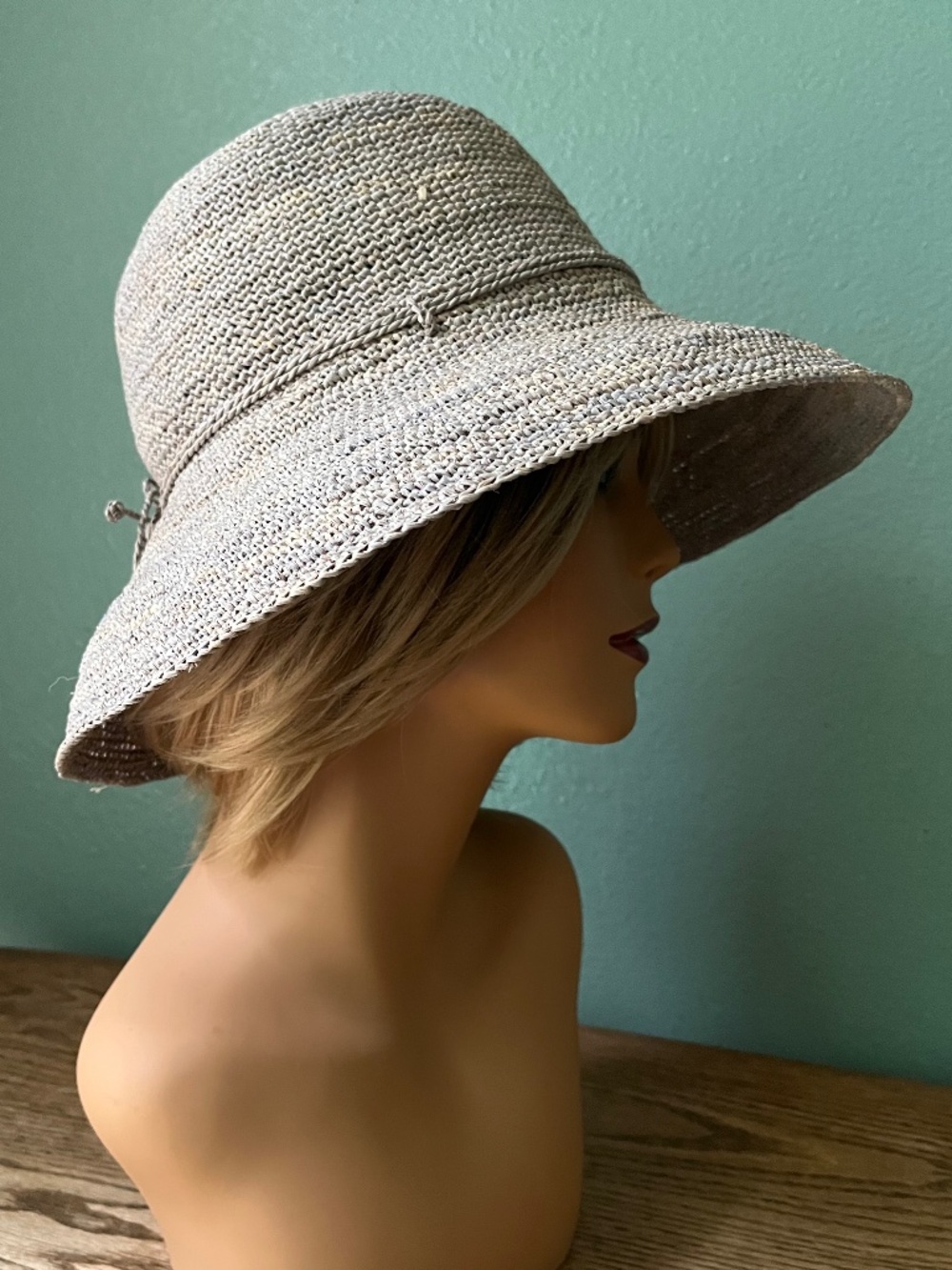 Helen Kaminski Provence 10 Hand Stitched Madagascan Rafia Tag Included NWOT - Picture 6 of 16